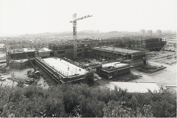 1982年 校舎の建設